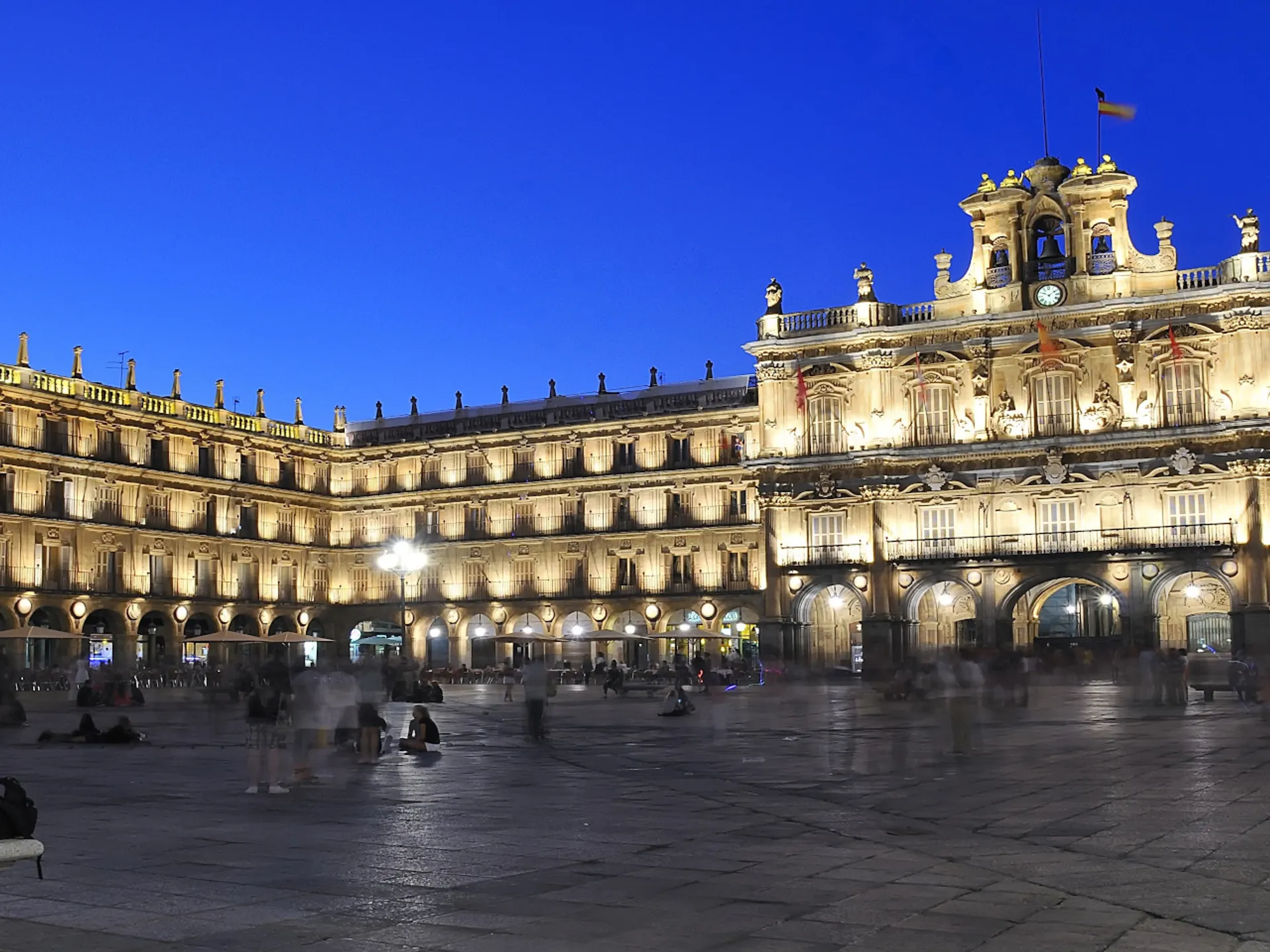 Plaza Mayor de Salamanca - Cómo se celebra el Año Nuevo en España - Blog - Buendía Tours
