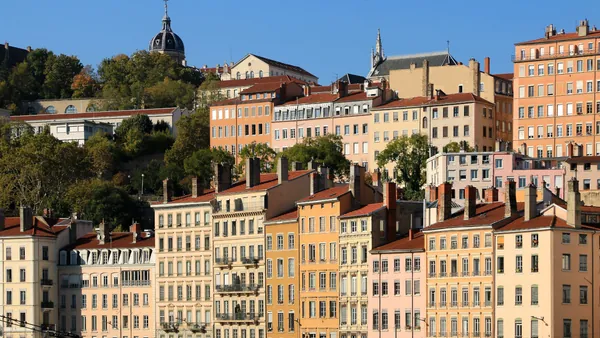 barrio-colina-croix-rousse-tour-a-pie-lyon-español.jpg
