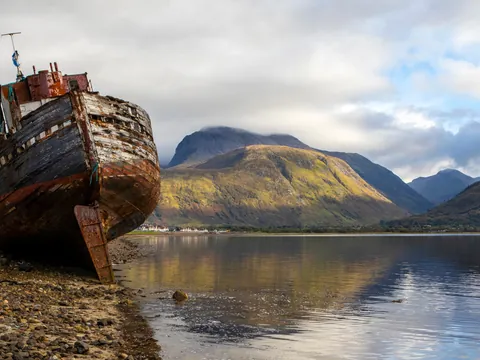 Restos del naufragio de Corpach, también conocido como el "Old Boat of Caol",