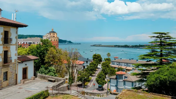 Qué hacer en Hondarribia entre murallas, gastronomía vasca y uno de los pueblos más bonitos del norte
