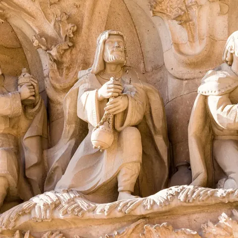 Detalle de la Sagrada Familia y sus esculturas