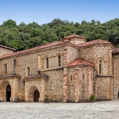 Monasterio de Santo Toribio de Liébana en Cantabria
