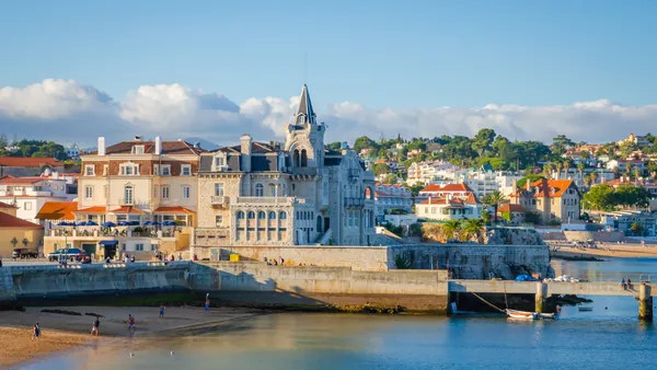 Casco antiguo y puerto de Cascais, Portugal