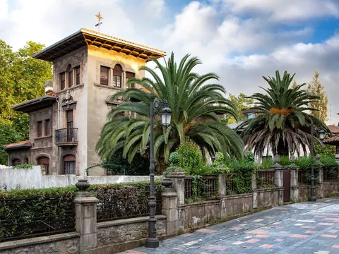 Casa histórica en el barrio histórico de Avilés