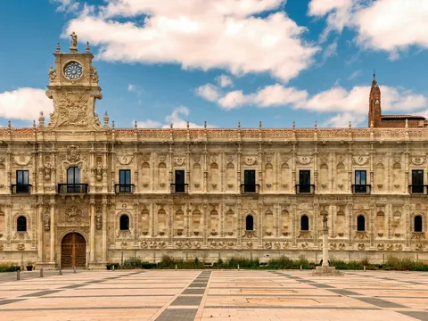 Visita guiada por el convento de San Marcos