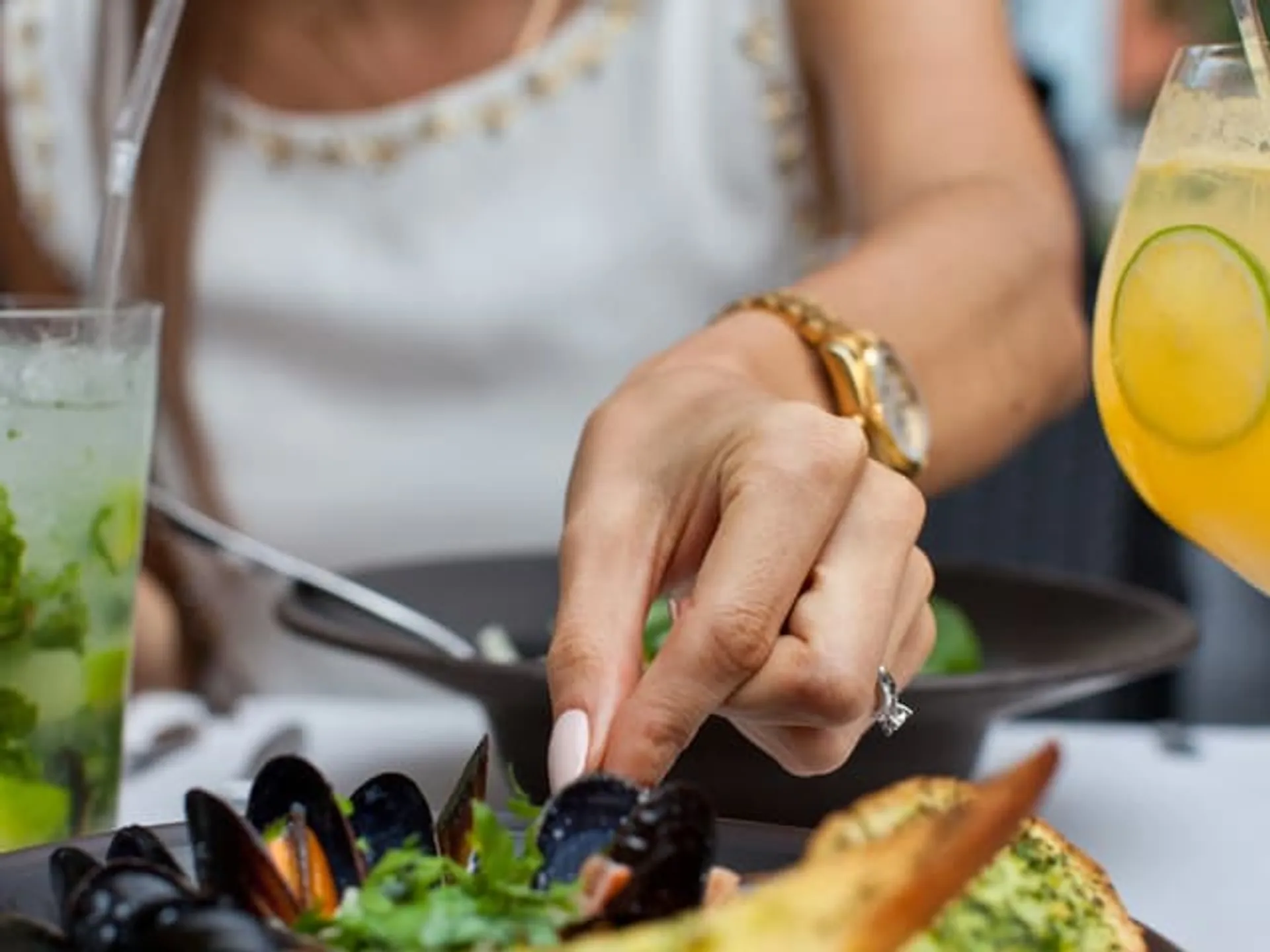 mejillones-plato típico Amberes-Dónde comer - Guías de viajes Buendía Tours