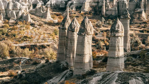 tour Capadocia Rojo Norte visita guiada Español Devrent Valley Pasabag Goreme Uchisar Valle Palomas Turquia