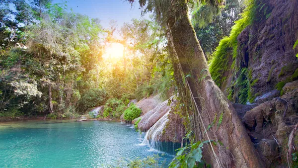 Espectaculares cascadas en el Salto de Soroa, Cuba