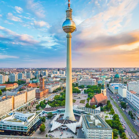 Torre de televisión de Berlín - Qué ver en Berlín - Guía de viaje Berlín - Buendía Tours