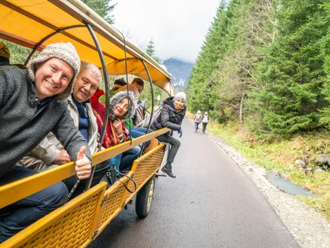 Paseo en carro de caballos por los senderos de Zakopane, Polonia