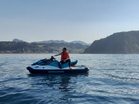 Paseo en moto de agua por Ribadesella