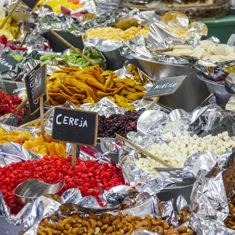 Mercado con especialidades de Lisboa - Buendía Tours