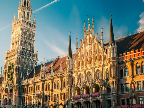 Múnich tournazismo Nuevoayuntamiento Bendiatours