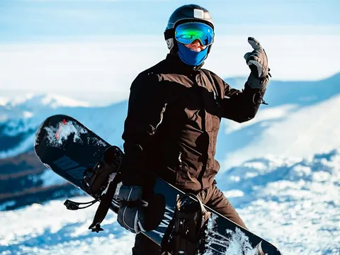 alquiler-snowboard-sierra-nevada_tabla_botas_casco_buendia-tours (6)_1.jpg