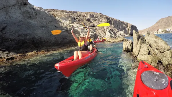 Cómo elegir entre las rutas en canoa y kayak por Cabo de Gata