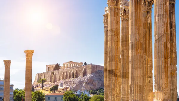 Templo de Zeus con la Acropolis Atenas visita guiada por Atenas y la Acropolis excursiones y Actividades en Atenas