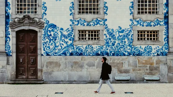 Lles Tipicas Azulejos Oporto