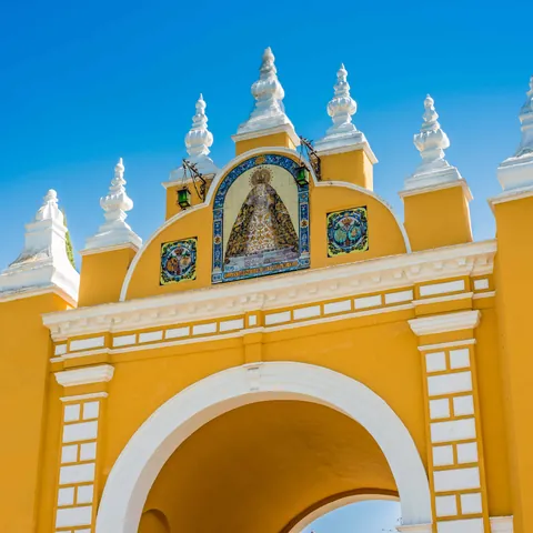 Basílica de la Macarena - Qué ver en Sevilla - Guía de viaje Sevilla - Buendía Tours