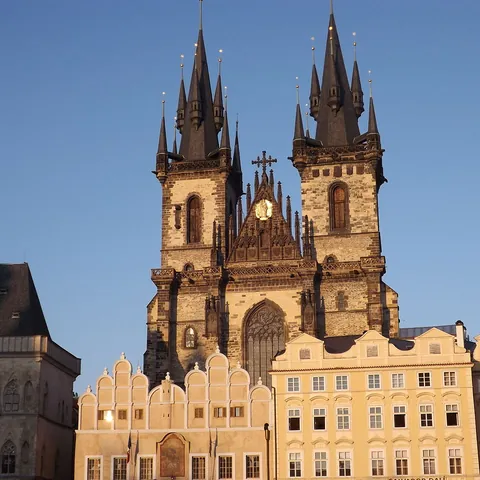 Iglesia de Nuestra Señora de Tyn - Qué ver en Praga - Guía de viaje Praga - Buendía Tours