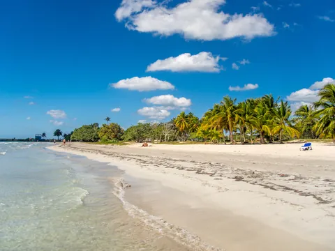 playa-larga-cuba.jpg