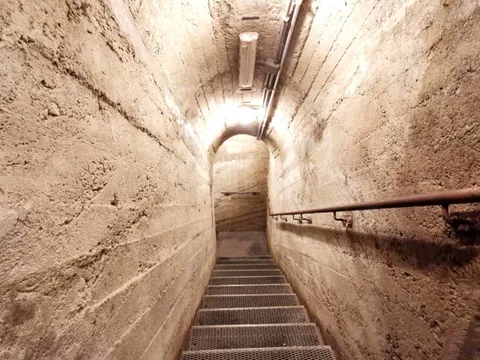 Acceso a los túneles subterráneos de Turín.