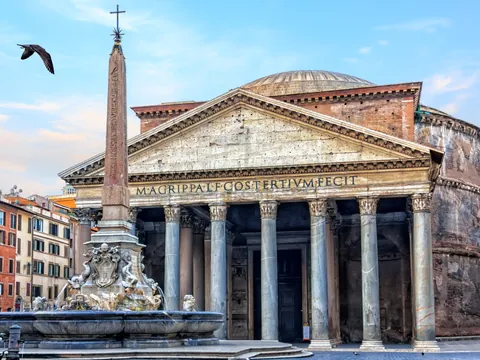 Fachada principal del Panteón de Roma, uno de templos romanos mejor conservados.