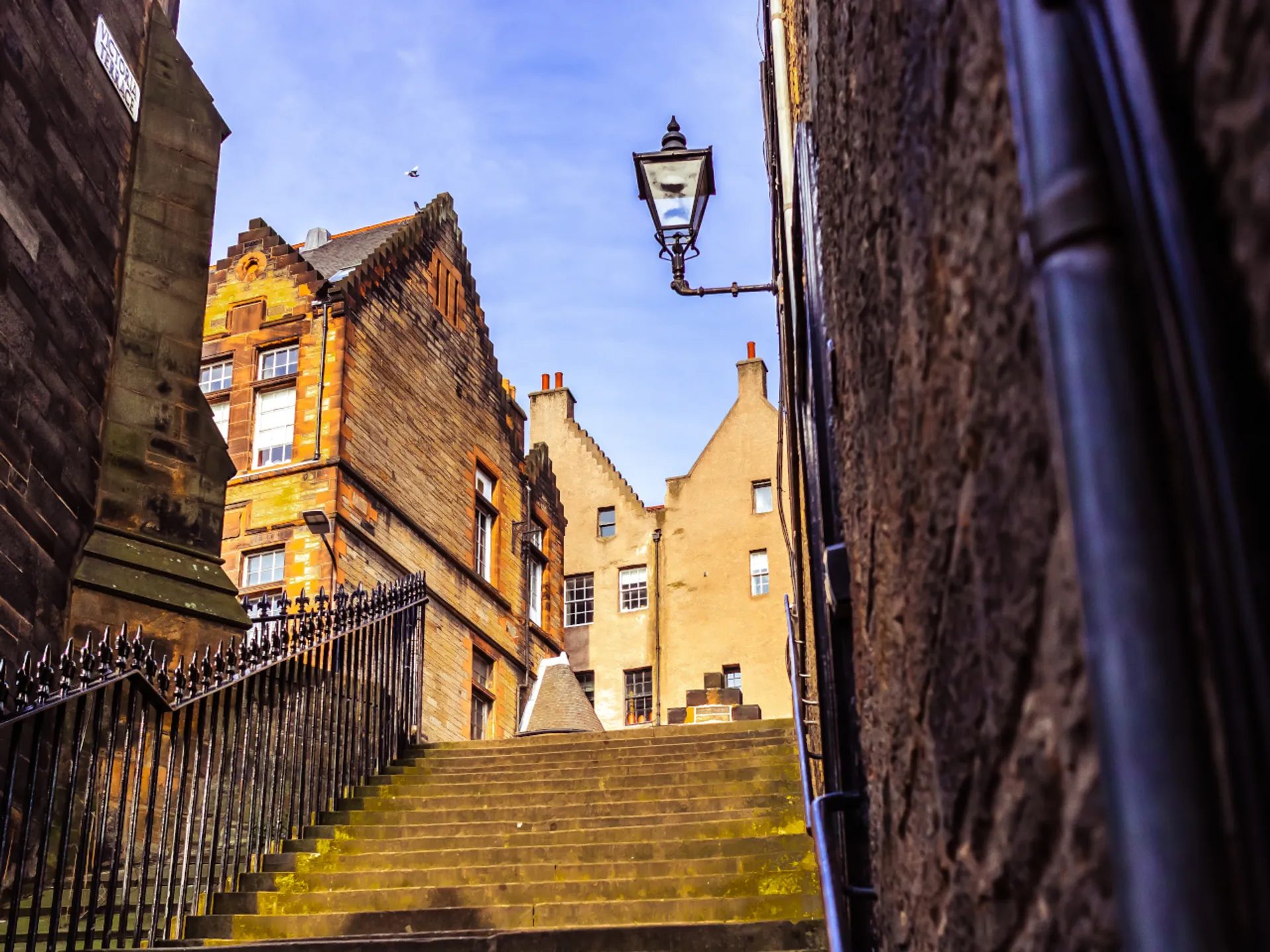 Escaleras Victoria Street - Victoria Street - Qué ver en Edimburgo - Guía de Viajes Edimburgo - Buendía Tours