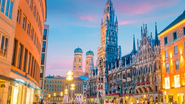Marienplatz Town Hall- Free tour Munich