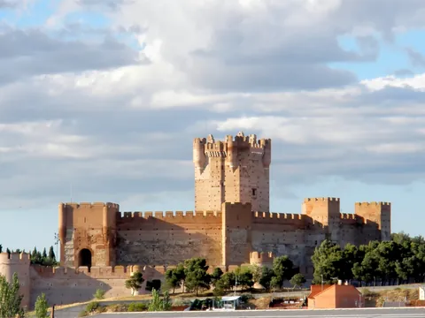 Vista panorámica del Castillo de la Mota en Medina del Campo, Valladolid