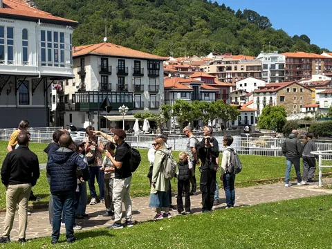 visitando Mundaka con buendía excursión de un día