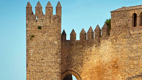 Muralla del Castillo de Sabiote - Visita guiada a Sabiote en privado - Actividades y Excursiones Buendía Jaén, Andalucía