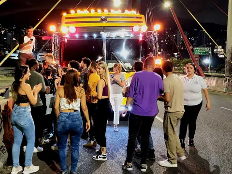 chiva-rumbera-medellin.jpg
