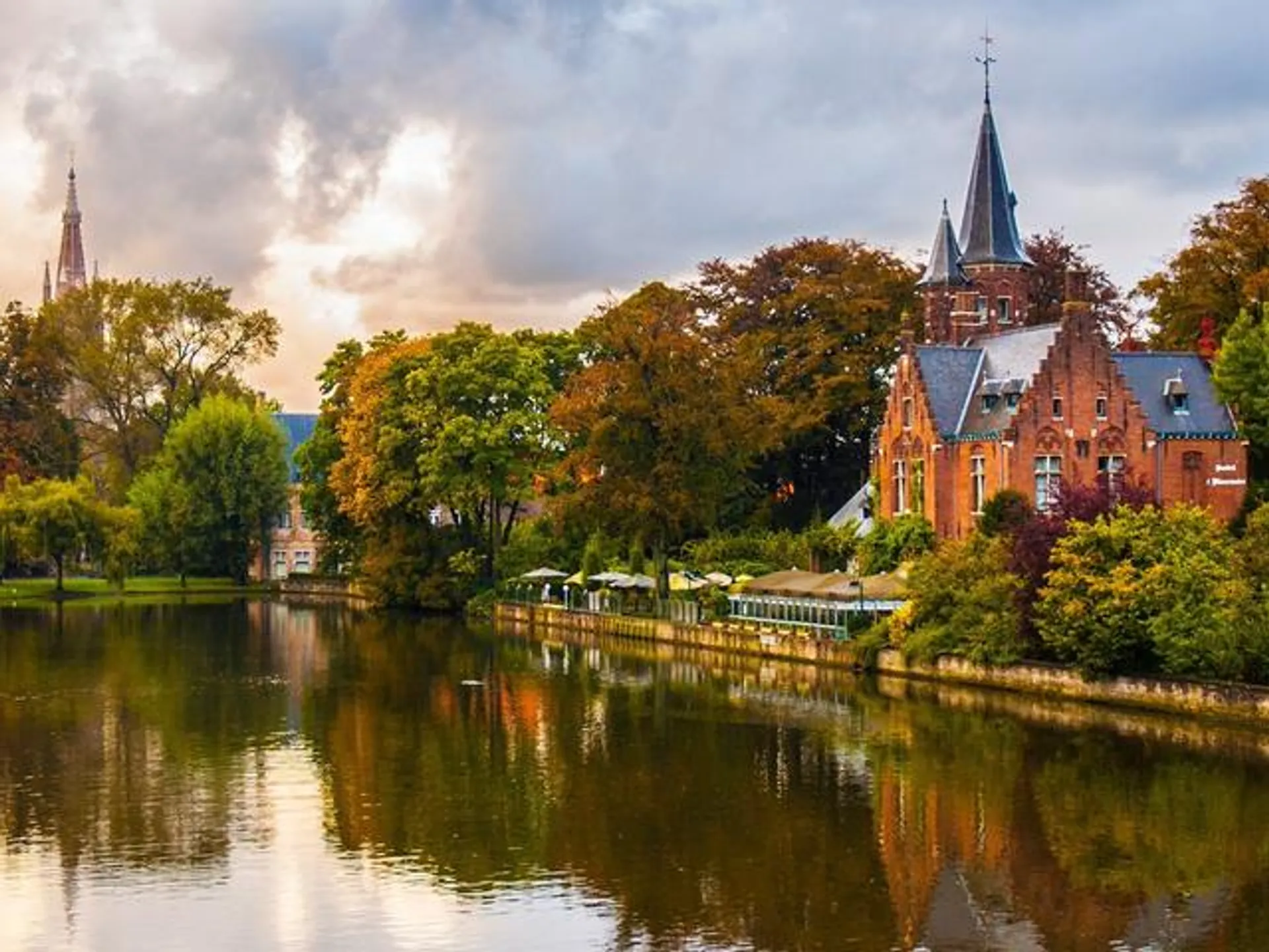 Castillo de Minnewater - Brujas - Buendía Tours