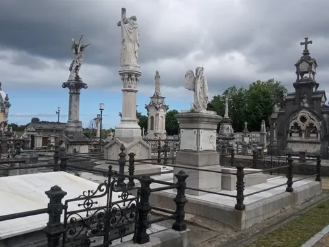 Visita guiada por el cementerio de La Carriona