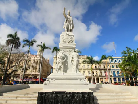 jose-marti-parque-central.jpg