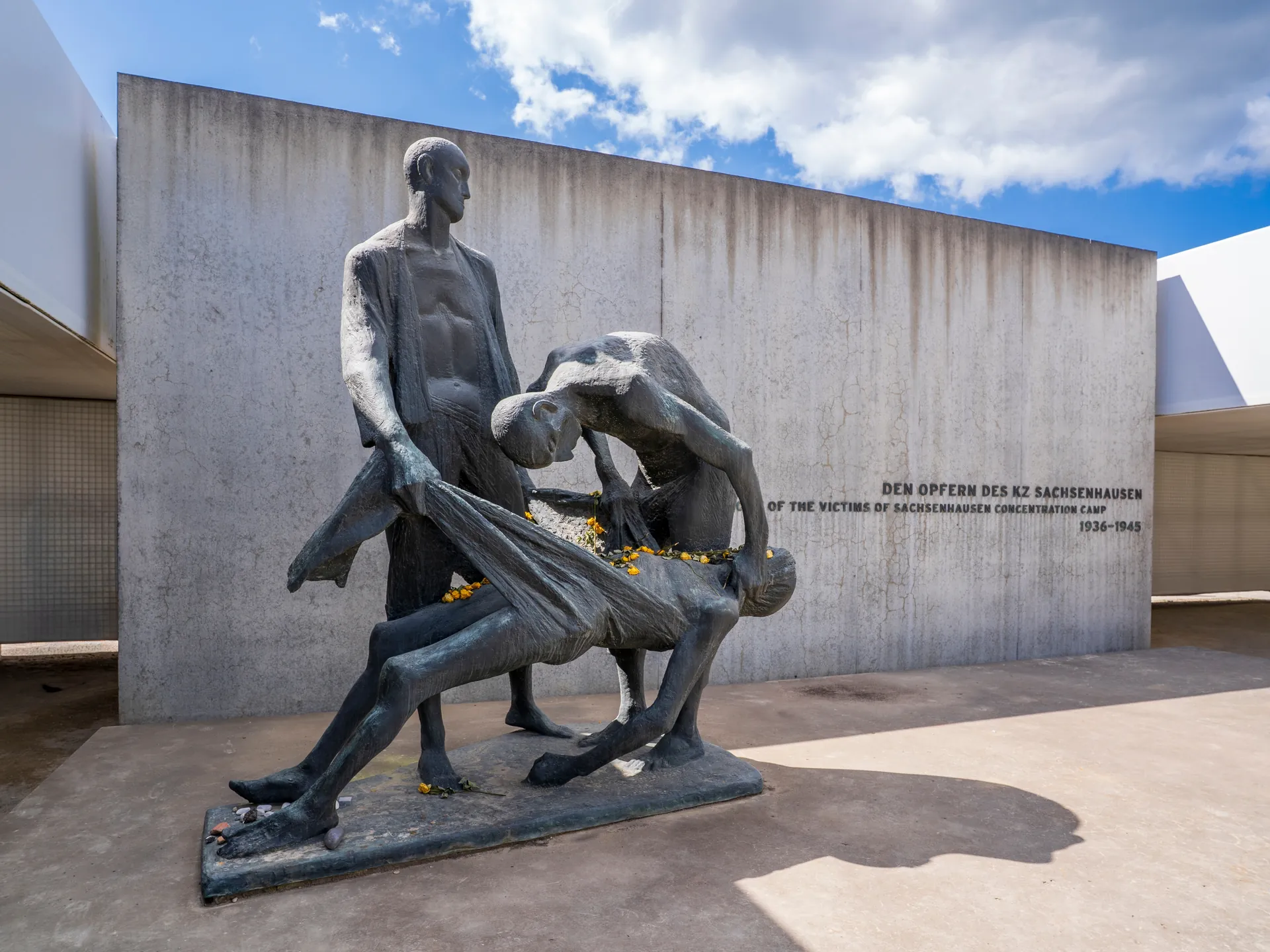 estatua conmemorativa sachsenhausen