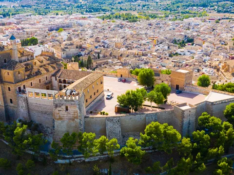 Vista aérea del Castillo y Basílica de Vera Cruz, Caravaca de la Cruz, Murcia, España