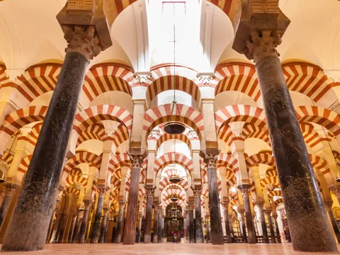 excursion-cordoba-carmona-desde-sevilla_entradas-mezquita_visita-guiada_andalucia_buendia (4).jpg