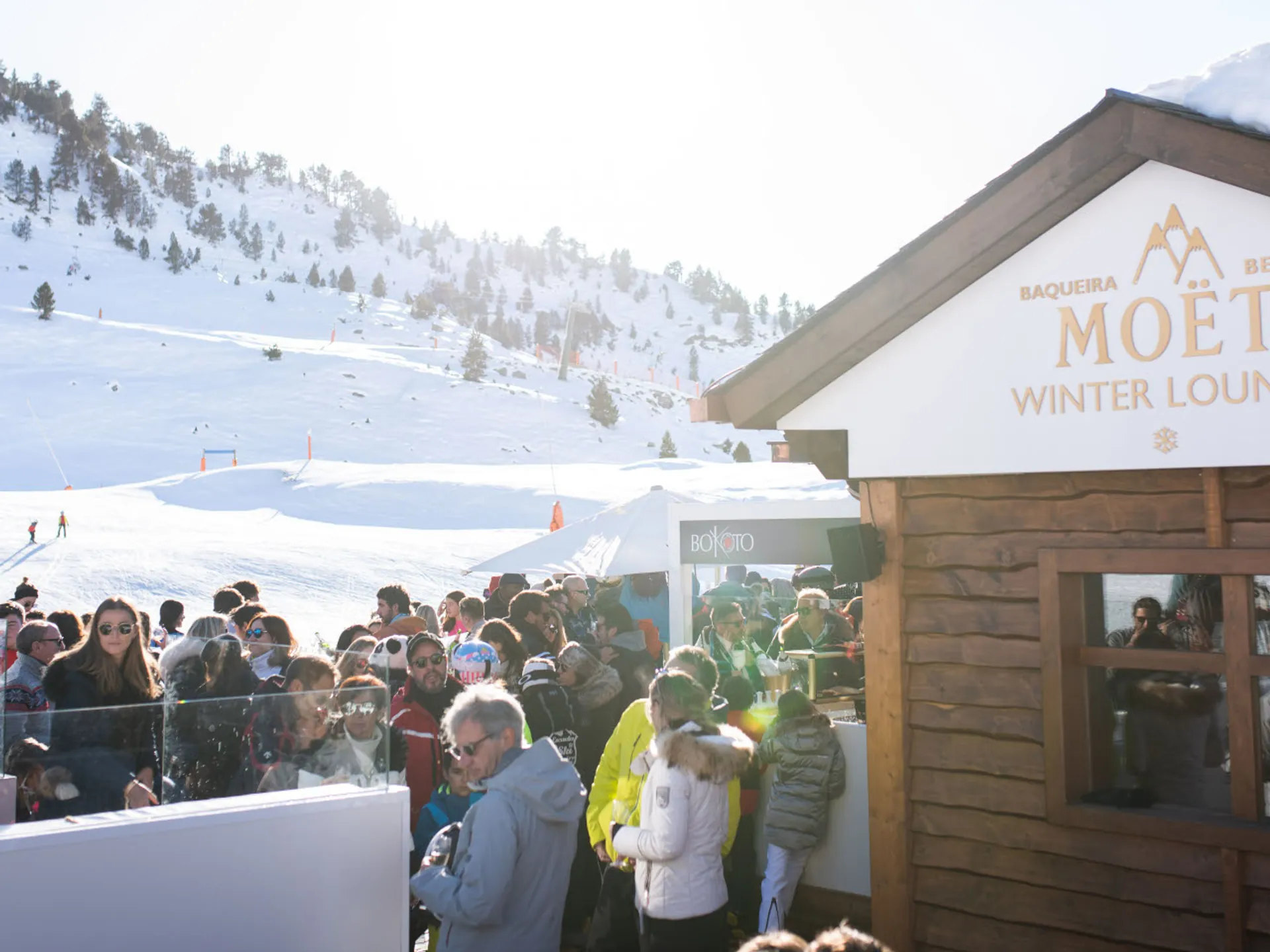 Terraza Moet Winter Lounge - Qué hacer en Baqueira - Guía de Viajes Baqueira - Buendía