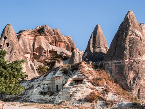 Formaciones rocosas erosionadas en Göreme, Capadocia, Turquía