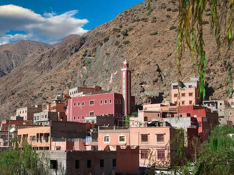 Pueblo bereber de Setti Fatma con arquitectura tradicional en el valle del Ourika