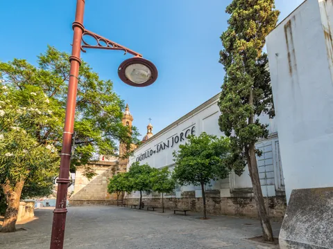 castillo-san-jorge_visita_guiada_barrio_triana_sevilla_andalucia-buendia.jpg