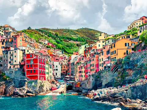Excursión a Cinque Terre con paseo en barco desde Milán