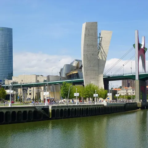 Torre Iberdrola - Qué ver en Bilbao - Guía de viaje Bilbao - Buendía Tours
