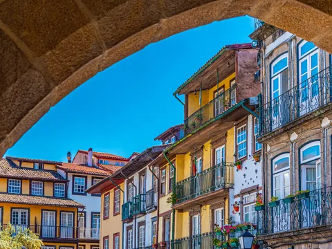Vistas desde los portales del Largo da Oliveira, Guimaraes