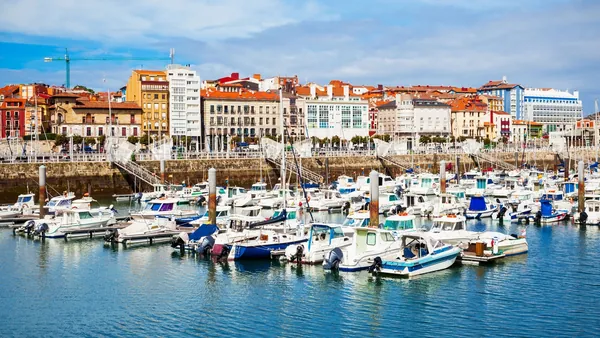 Tours a pie y visitas guiadas en Asturias, la forma más cercana de descubrir la región