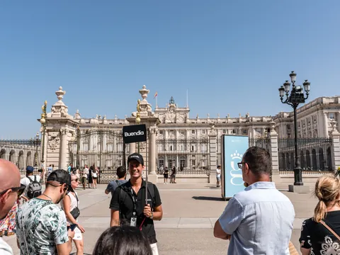 Tour privado por el Palacio Real y Jardines Reales con entrada