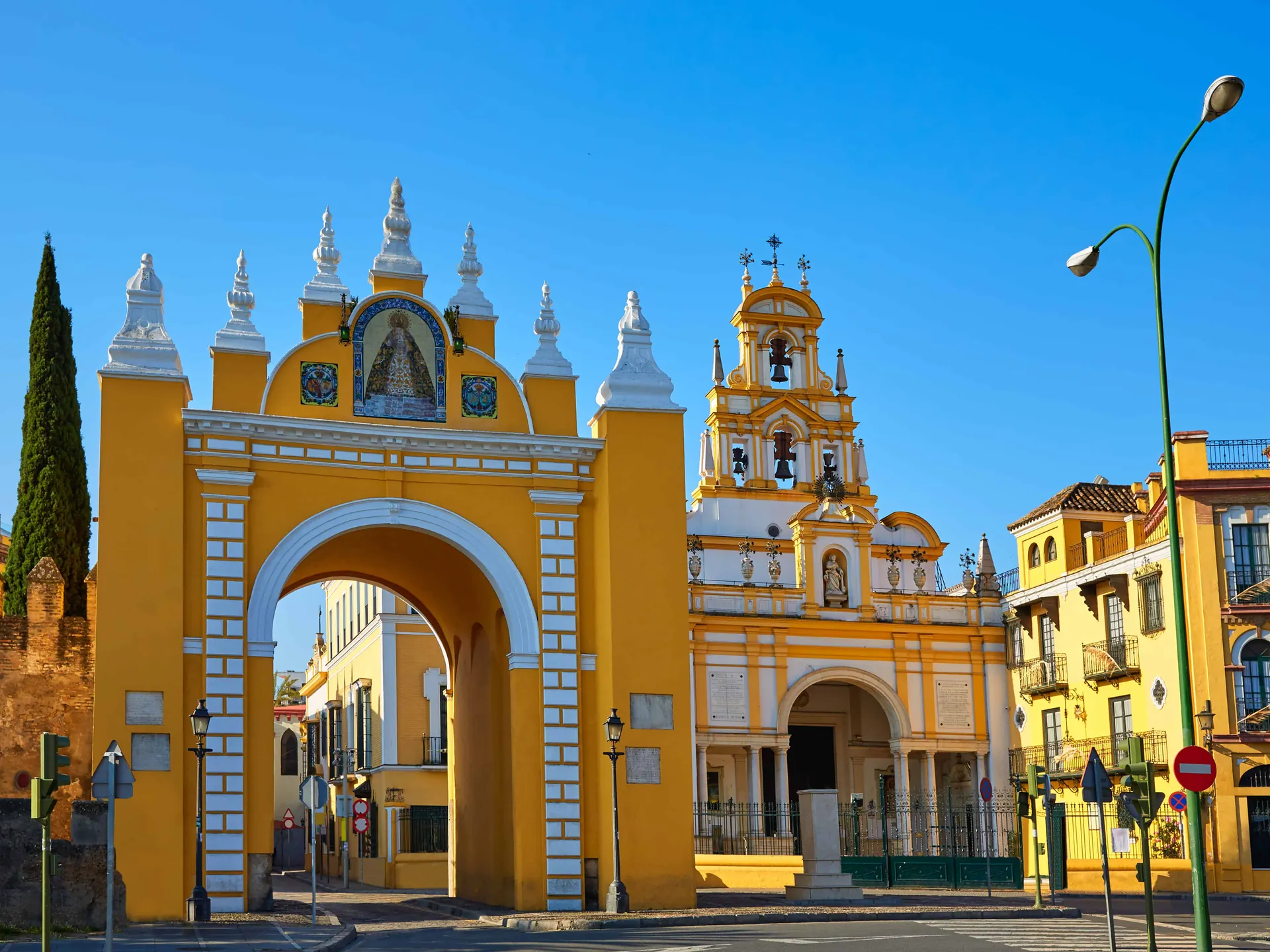 Basílica de la Macarena - Qué ver en Sevilla - Guía de viaje Sevilla - Buendía Tours