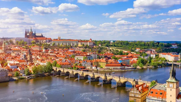 tour-praga-completo-paseo-barco_0.jpg