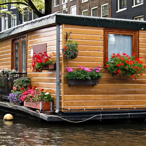 Casa Flotante de madera en Ámsterdam-Guía de viaje Ámsterdam